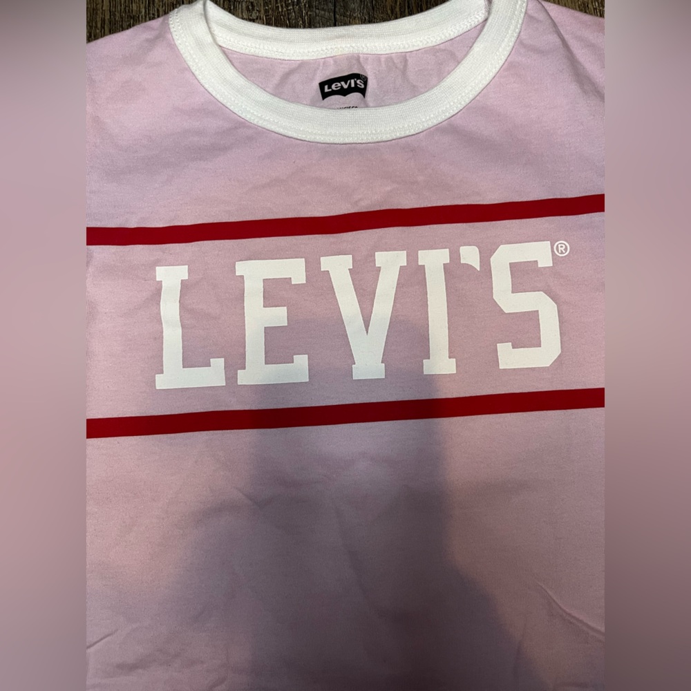 Levi's Pink T-Shirt Size‎ 6 M - Picture 2 of 4
